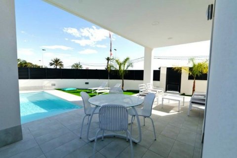 Villa zum Verkauf in Guardamar del Segura, Alicante, Spanien 3 Schlafzimmer, 116 m2 Nr. 43185 - Foto 4