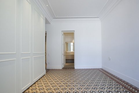 Wohnung zum Verkauf in Eixample, Barcelona, Spanien 3 Schlafzimmer, 179 m2 Nr. 50308 - Foto 3