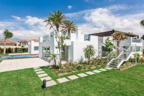 Villa zum Verkauf in Marbella, Malaga, Spanien 7 Schlafzimmer, 564 m2 Nr. 50065 - Foto 1
