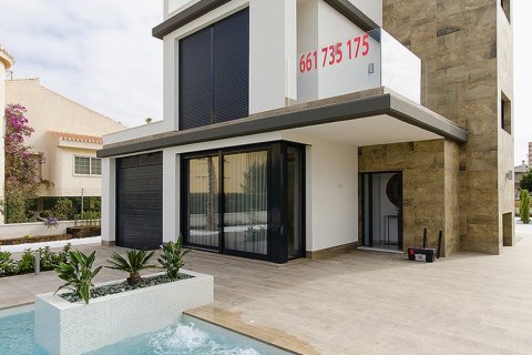 Villa zum Verkauf in Campoamor, Alicante, Spanien 3 Schlafzimmer, 157 m2 Nr. 49750 - Foto 1