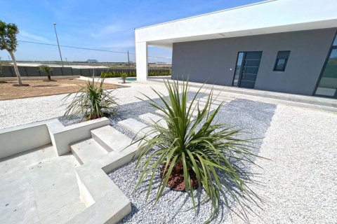 Villa zum Verkauf in Rio Park, Alicante, Spanien 3 Schlafzimmer, 987 m2 Nr. 50754 - Foto 3