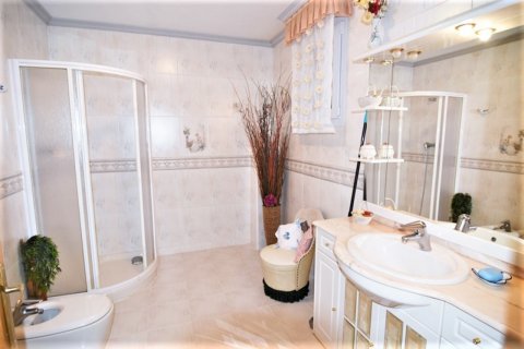 Villa zum Verkauf La Nucia, Alicante, Spanien 4 Schlafzimmer, 395 m2 Nr. 50297 - Foto 23