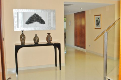 Villa zum Verkauf in Albir, Alicante, Spanien 6 Schlafzimmer, 968 m2 Nr. 50034 - Foto 9