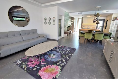 Villa zum Verkauf in Marbella, Malaga, Spanien 3 Schlafzimmer, 251 m2 Nr. 49916 - Foto 4