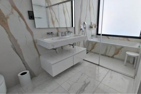 Villa zum Verkauf Marbella, Malaga, Spanien 3 Schlafzimmer, 251 m2 Nr. 49916 - Foto 16