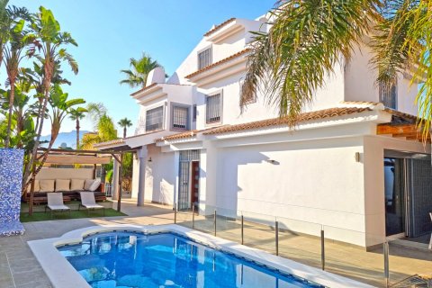 Villa zum Verkauf in Rincon De Loix, Alicante, Spanien 6 Schlafzimmer, 500 m2 Nr. 50713 - Foto 2