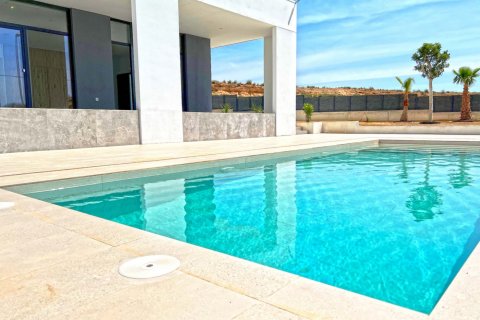 Villa zum Verkauf in Rio Park, Alicante, Spanien 3 Schlafzimmer, 987 m2 Nr. 50754 - Foto 1