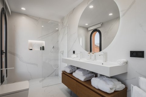 Duplex zum Verkauf in Nueva Andalucia, Malaga, Spanien 3 Schlafzimmer, 294 m2 Nr. 53579 - Foto 21