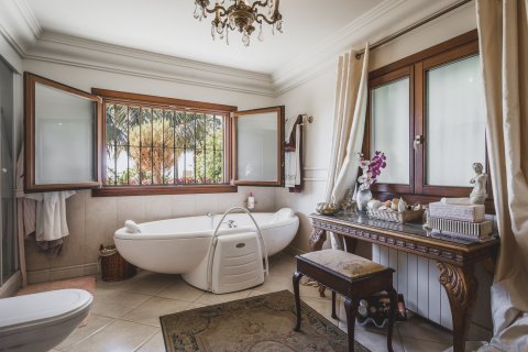 Villa zum Verkauf Marbella, Malaga, Spanien 4 Schlafzimmer, 764 m2 Nr. 53519 - Foto 23