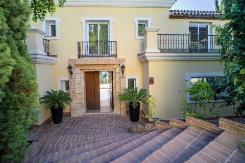 Villa zum Verkauf in El Herrojo, Malaga, Spanien 6 Schlafzimmer, 579 m2 Nr. 53578 - Foto 3