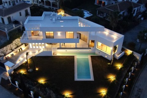 Villa zum Verkauf in Benahavis, Malaga, Spanien 5 Schlafzimmer, 520 m2 Nr. 53478 - Foto 3