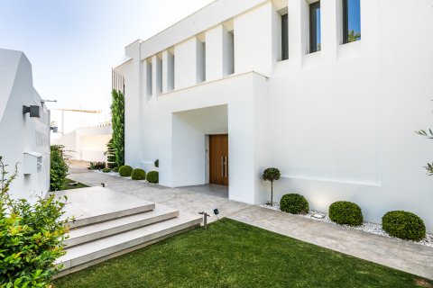 Villa zum Verkauf in Nueva Andalucia, Malaga, Spanien 11 Schlafzimmer, 1150 m2 Nr. 53506 - Foto 9