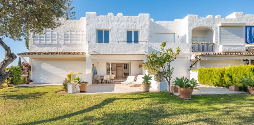 Townhouse Nueva Andalucia, Malaga, Spanien 3 Schlafzimmer, 166 m2 Nr. 53479