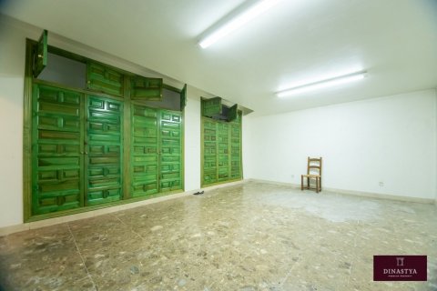 House zum Verkauf in Tarragona, Spanien 6 Schlafzimmer, 280 m2 Nr. 53644 - Foto 27