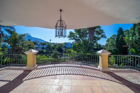 Villa zum Verkauf in El Herrojo, Malaga, Spanien 6 Schlafzimmer, 579 m2 Nr. 53578 - Foto 12