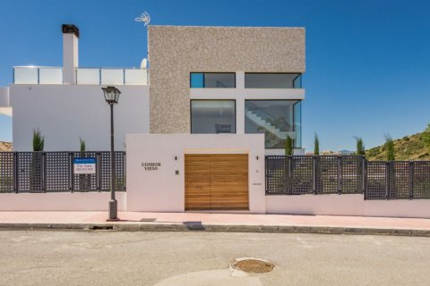 Villa zum Verkauf in Nueva Andalucia, Malaga, Spanien 4 Schlafzimmer, 749 m2 Nr. 53398 - Foto 21