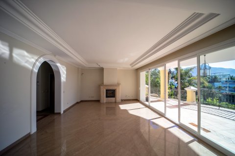 Villa zum Verkauf in El Herrojo, Malaga, Spanien 6 Schlafzimmer, 579 m2 Nr. 53578 - Foto 5