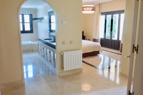 Villa zum Verkauf in Benahavis, Malaga, Spanien 6 Schlafzimmer, 950 m2 Nr. 53379 - Foto 19
