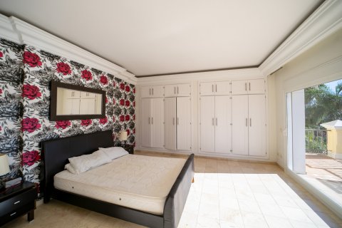 Villa zum Verkauf in El Herrojo, Malaga, Spanien 6 Schlafzimmer, 579 m2 Nr. 53578 - Foto 11