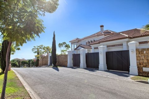 Villa zum Verkauf in Benahavis, Malaga, Spanien 5 Schlafzimmer, 761 m2 Nr. 53362 - Foto 14