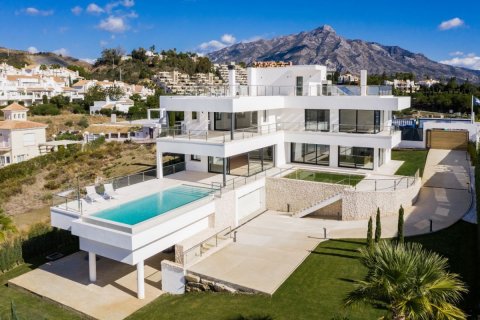 Villa zum Verkauf in Nueva Andalucia, Malaga, Spanien 4 Schlafzimmer, 749 m2 Nr. 53398 - Foto 29