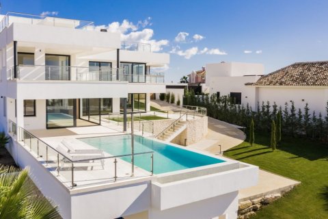 Villa zum Verkauf in Nueva Andalucia, Malaga, Spanien 4 Schlafzimmer, 749 m2 Nr. 53398 - Foto 25