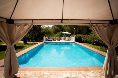 Villa zum Verkauf in Gandia, Valencia, Spanien 5 Schlafzimmer, 367 m2 Nr. 53922 - Foto 3