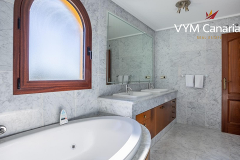 Villa zum Verkauf in Adeje, Tenerife, Spanien 5 Schlafzimmer, 391 m2 Nr. 54885 - Foto 19