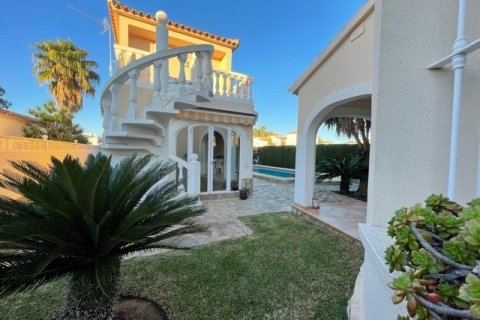 Villa zum Verkauf in Denia, Alicante, Spanien 3 Schlafzimmer, 198 m2 Nr. 53868 - Foto 1