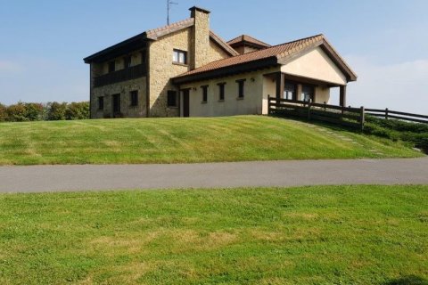 Villa zum Verkauf in Siero, Asturias, Spanien 6 Schlafzimmer, 500 m2 Nr. 55212 - Foto 4