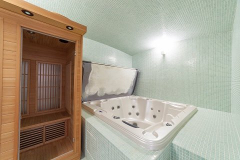 Villa zum Verkauf in Valencia, Spanien 3 Schlafzimmer, 400 m2 Nr. 54007 - Foto 29
