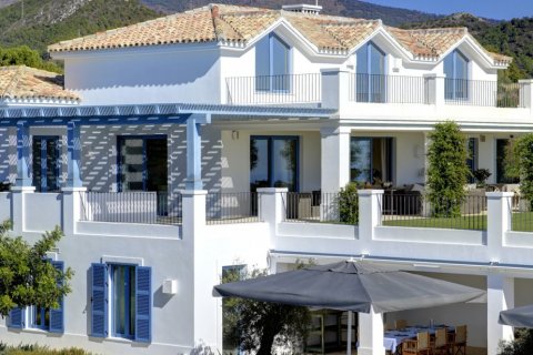 Villa zum Verkauf in Benahavis, Malaga, Spanien 5 Schlafzimmer, 682 m2 Nr. 55365 - Foto 2