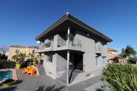 Villa zum Verkauf in Denia, Alicante, Spanien 6 Schlafzimmer, 427 m2 Nr. 53893 - Foto 1