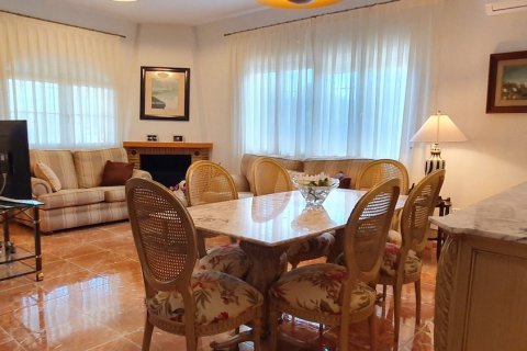 Villa zum Verkauf in Valencia, Spanien 3 Schlafzimmer, 180 m2 Nr. 53782 - Foto 16