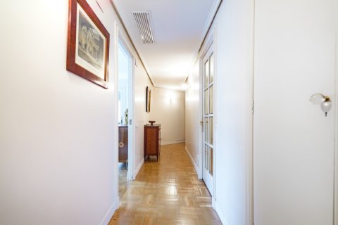 Wohnung zum Verkauf in Valencia, Spanien 4 Schlafzimmer, 336 m2 Nr. 53869 - Foto 13