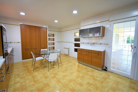 Villa zum Verkauf in L'Eliana, Valencia, Spanien 4 Schlafzimmer, 500 m2 Nr. 53904 - Foto 28
