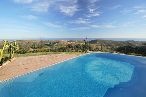 Villa zum Verkauf in Benahavis, Malaga, Spanien 6 Schlafzimmer, 202 m2 Nr. 55371 - Foto 2