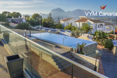 Villa zum Verkauf in Albir, Alicante, Spanien 6 Schlafzimmer, 120 m2 Nr. 55020 - Foto 1
