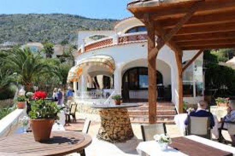 Villa zum Verkauf in Calpe, Alicante, Spanien 4 Schlafzimmer, 360 m2 Nr. 25145 - Foto 9