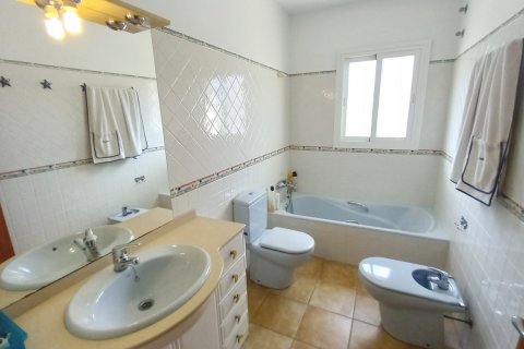 Villa zum Verkauf in Albir, Alicante, Spanien 3 Schlafzimmer, 220 m2 Nr. 56774 - Foto 18