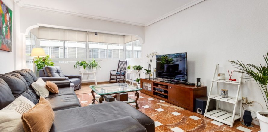 Wohnung in Alicante, Spanien 4 Schlafzimmer, 140 m2 Nr. 58815