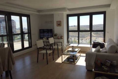 Wohnung zum Verkauf in Madrid, Spanien 2 Schlafzimmer, 100 m2 Nr. 58872 - Foto 2