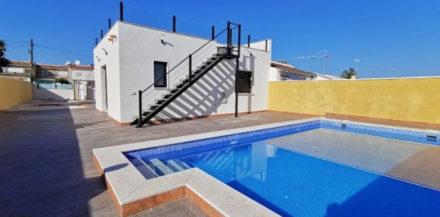 Villa in Torrevieja, Alicante, Spanien 3 Schlafzimmer, 102 m2 Nr. 58326