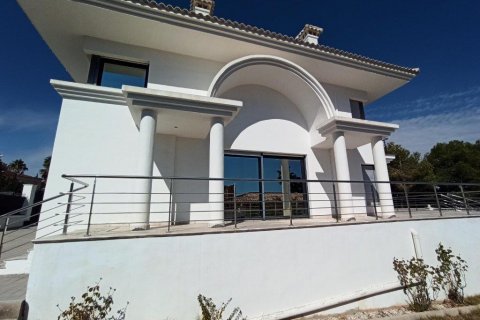 Villa zum Verkauf in Villamartin, Alicante, Spanien 9 Schlafzimmer, 500 m2 Nr. 59034 - Foto 3