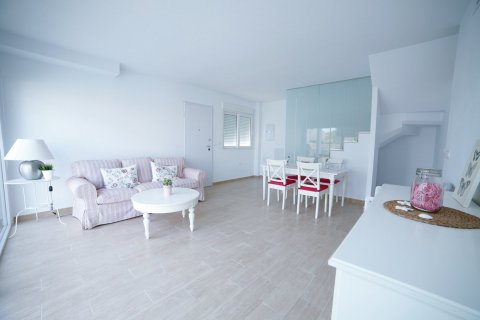 Townhouse zum Verkauf in Gran Alacant, Alicante, Spanien 4 Schlafzimmer, 108 m2 Nr. 58161 - Foto 3
