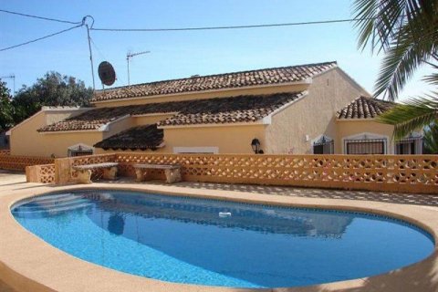 Villa zum Verkauf in Calpe, Alicante, Spanien 3 Schlafzimmer, 250 m2 Nr. 25080 - Foto 20