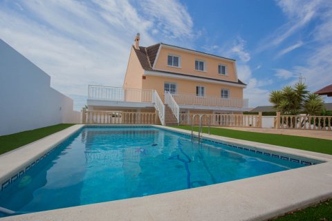 Villa zum Verkauf in Ciudad Quesada, Alicante, Spanien 6 Schlafzimmer, 450 m2 Nr. 58768 - Foto 3