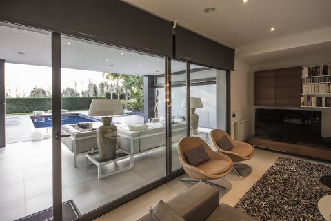 Villa zum Verkauf in Barcelona, Spanien 5 Schlafzimmer, 465 m2 Nr. 58523 - Foto 5