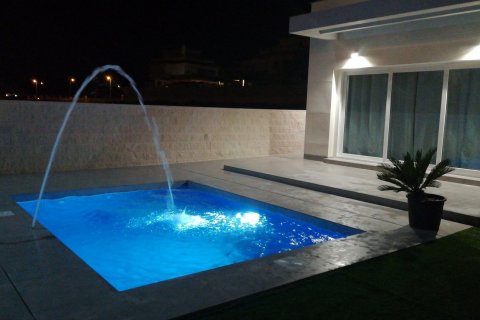 Villa zum Verkauf in Los Montesinos, Alicante, Spanien 3 Schlafzimmer, 88 m2 Nr. 58123 - Foto 2