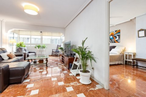 Wohnung zum Verkauf in Alicante, Spanien 4 Schlafzimmer, 140 m2 Nr. 58815 - Foto 4